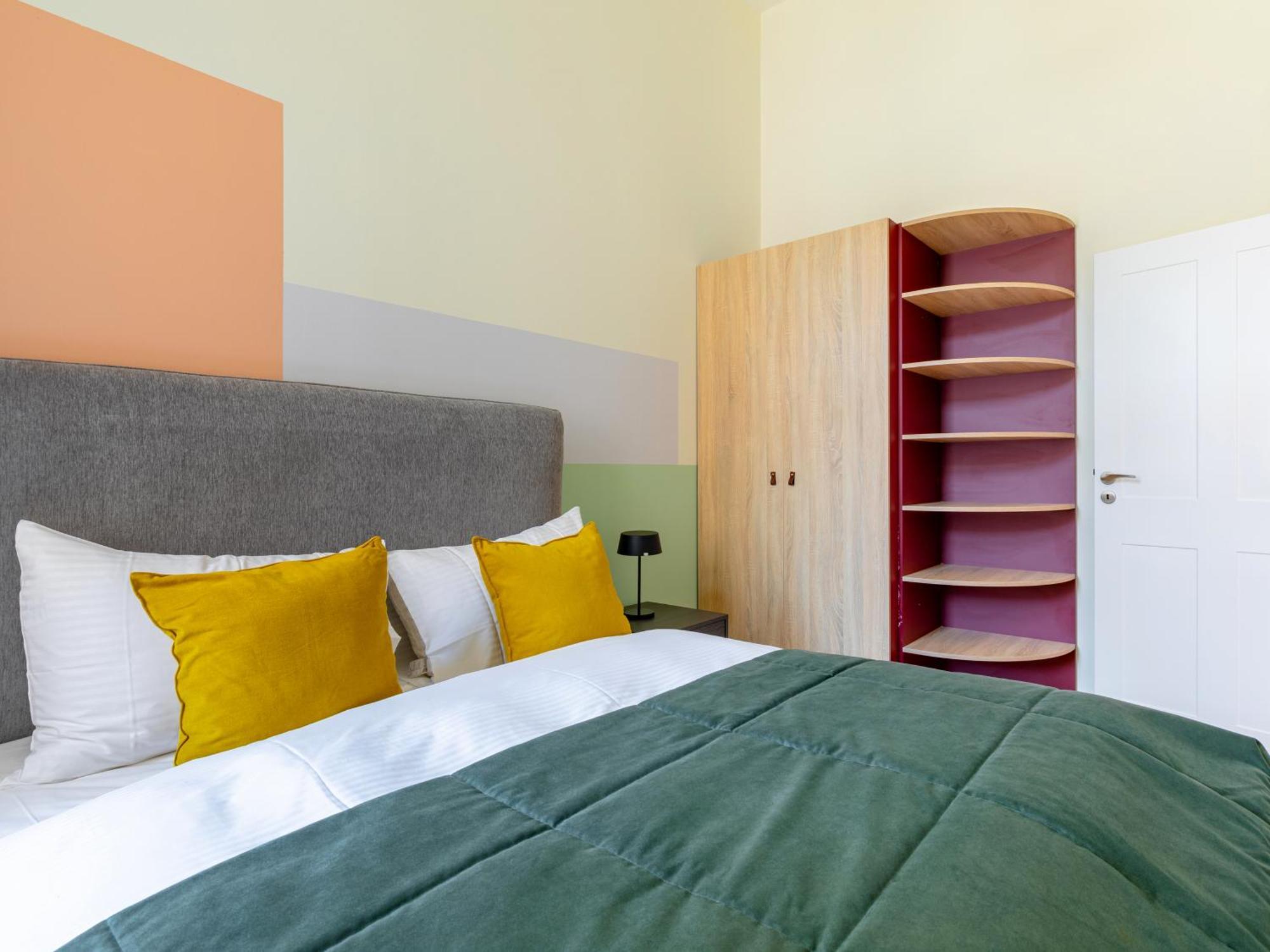 Numa Strauss Apartahotel